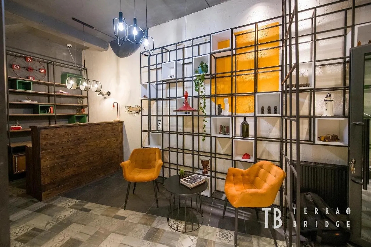 Terra Bridge Otel Tiflis Han/Misafirhane