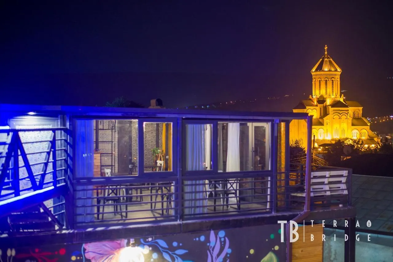 Terra Bridge Otel Tiflis