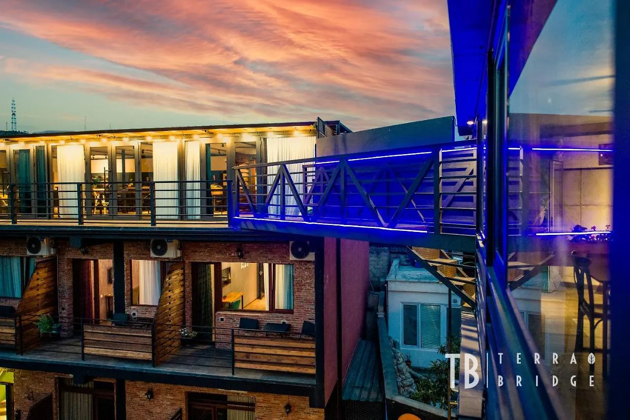 Terra Bridge Hotel Tbilisi 0*,