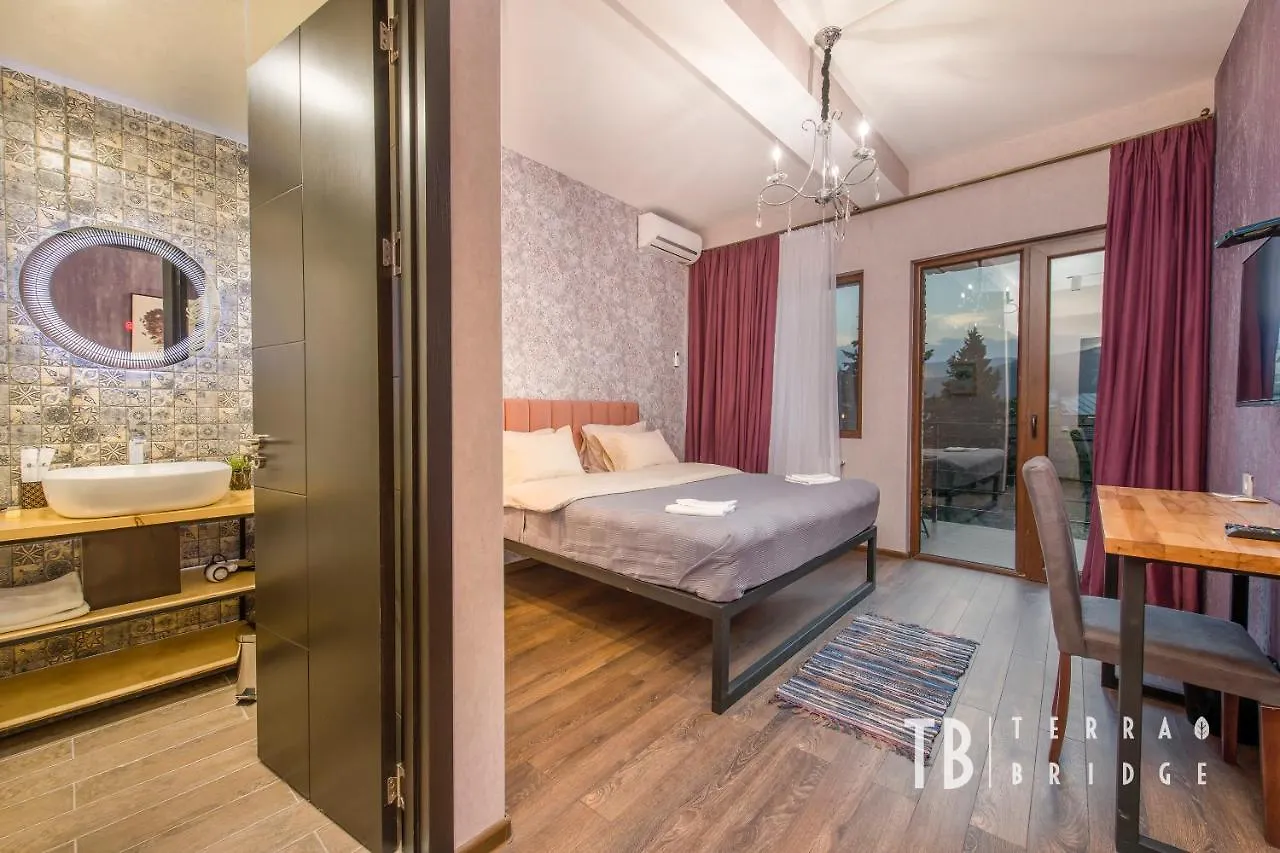 Terra Bridge Otel Tiflis